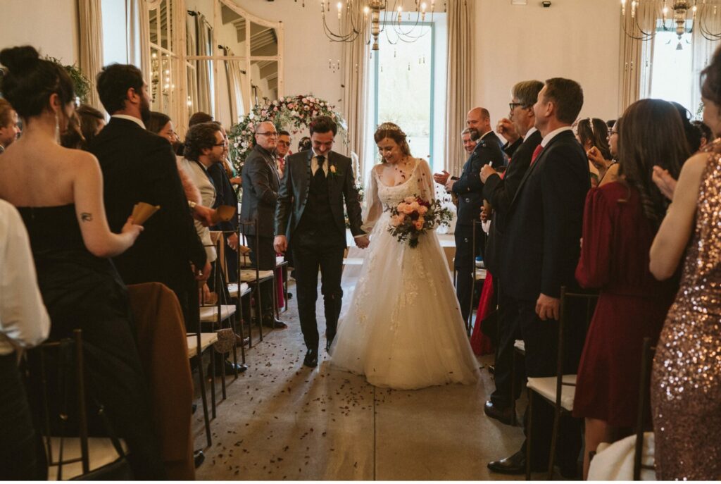 Foto vídeo boda Finca Las Margas ceremonia civil novios salida arroz