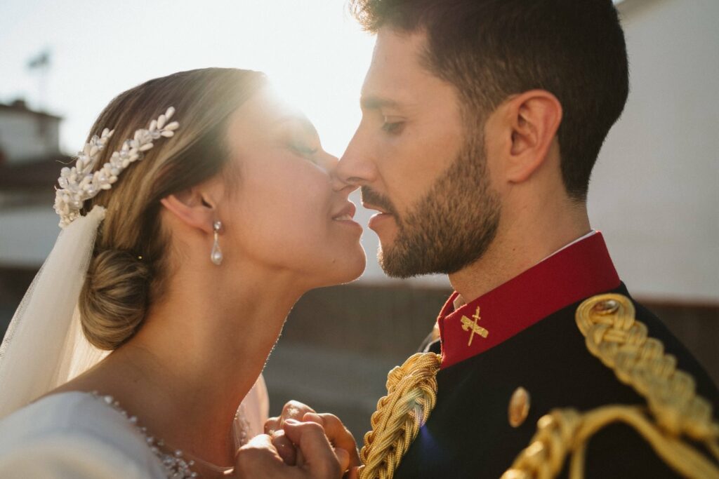 Foto boda sesion novios militar puesta de sol